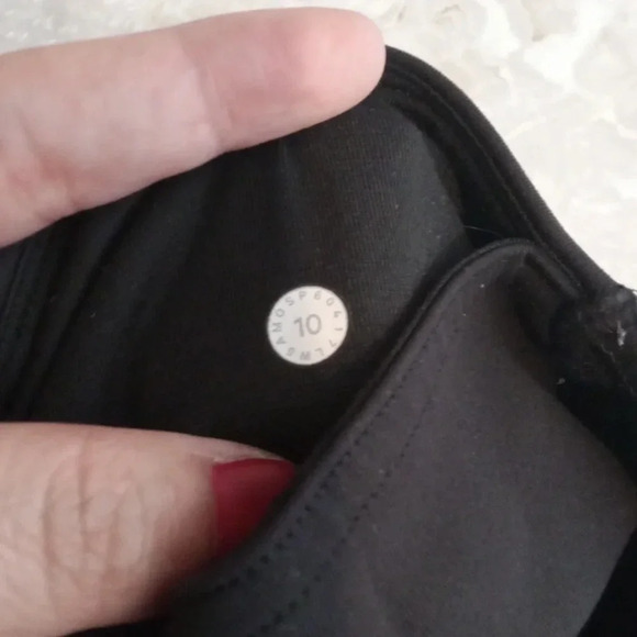 Lululemon train times 7/8 leggings size10 women(flawed) - Picture 7 of 8